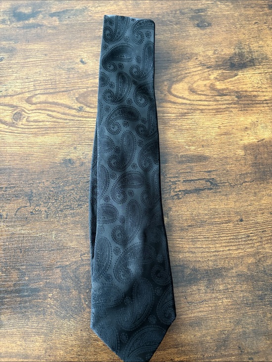 Other - Black Paisley Men's Silk Tie - Classic Formal Accessory